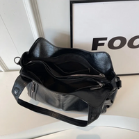 Borsa a tracolla da donna in pelle con zip