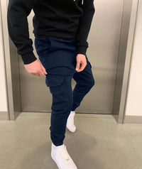 Pantalon cargo pour homme avec poches et jambes fuselées