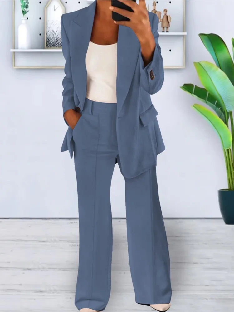 Women's elegant suit with wide-leg trousers