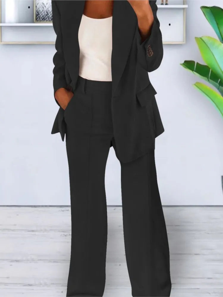 Women's elegant suit with wide-leg trousers