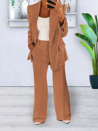 Women's elegant suit with wide-leg trousers