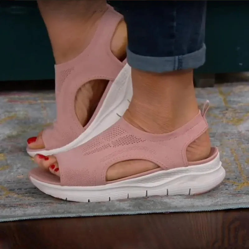 Sandales orthopédiques de sport pour femme à enfiler et ajourées