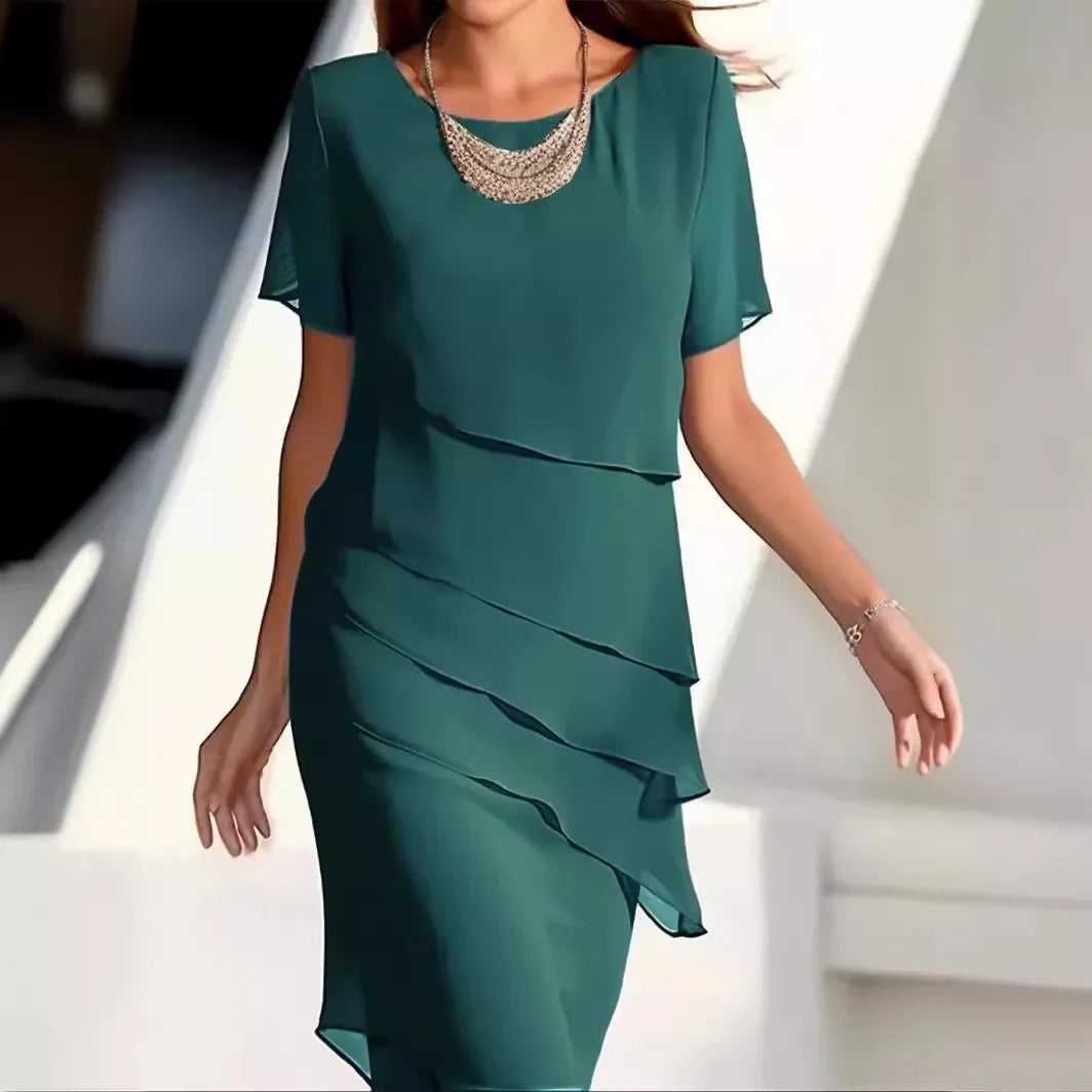 Elegant women's layered dress with short sleeves