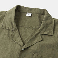 Completo da uomo in lino con camicia e pantaloncini
