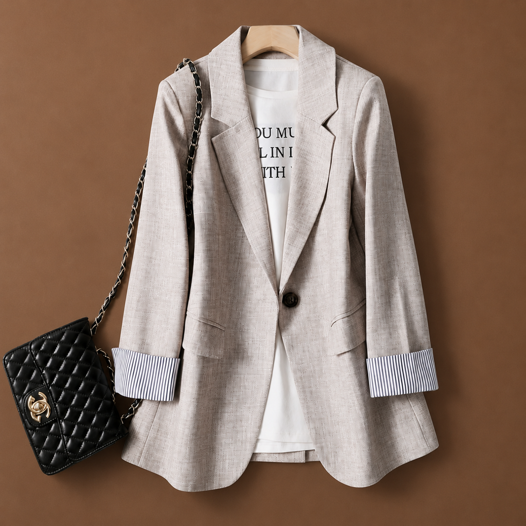Women's single-breasted blazer with rolled-up sleeves