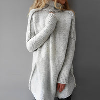 Ciepły oversize sweter damski z golfem - Nora Front