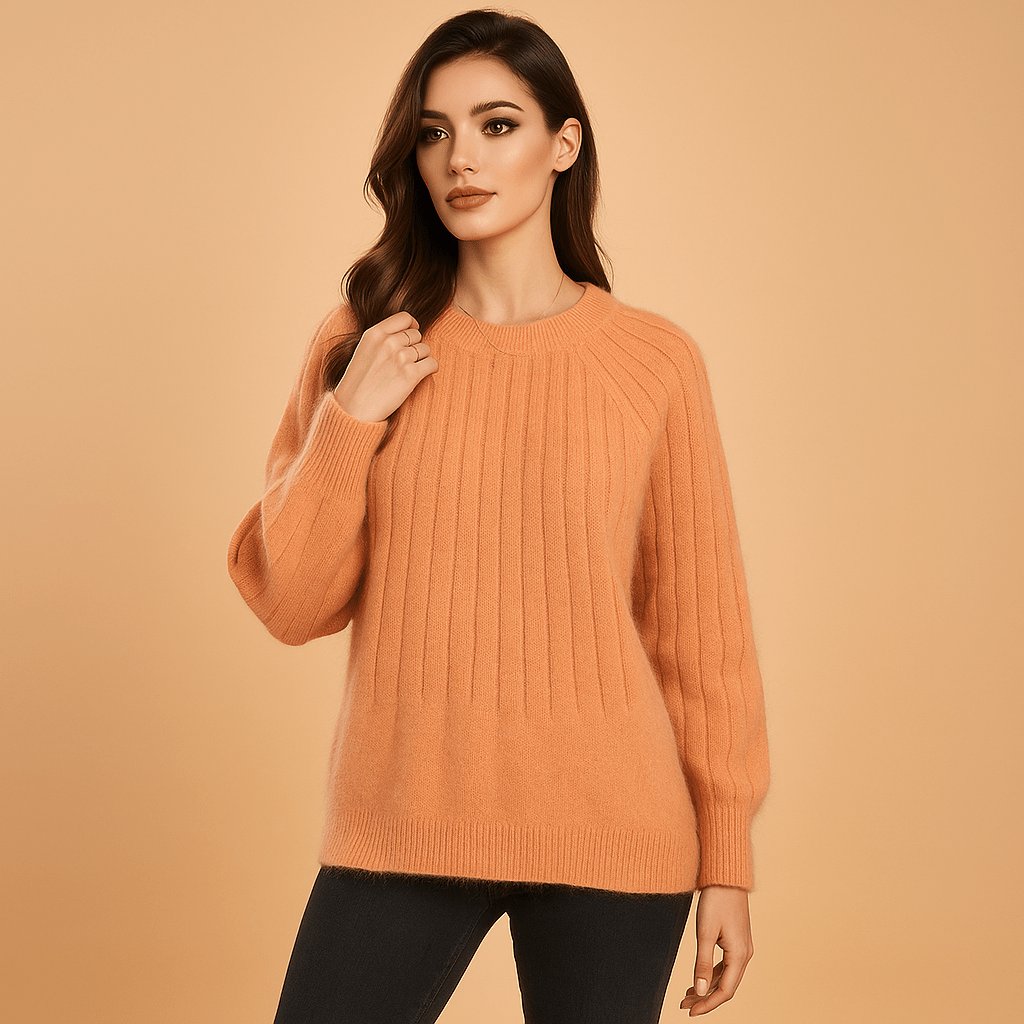 Miękki sweter damski z żeberkowanym karczkiem - Lynn Lifestyle